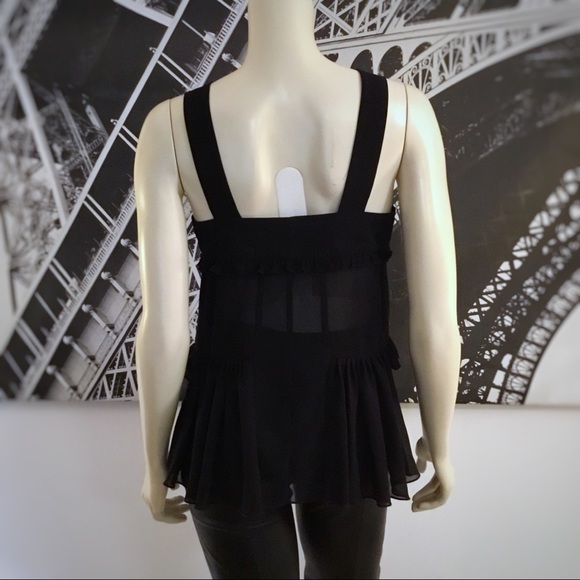 ROMEO & JULIET COUTURE Button Flounce Top - Picture 4 of 8